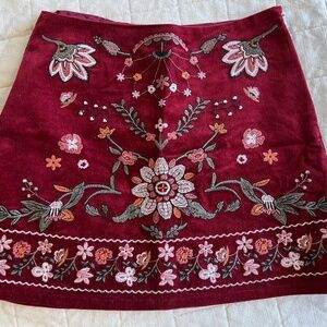 Blu Pepper Burgundy Corduroy Floral Embroidered Mini Skirt Small